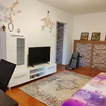 Apartment Parklake 4 With 6 Beds Accomodates 9 People Entire *