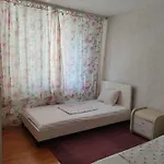 Апартаменти Parklake 4 With 6 Beds Accomodates 9 People Entire Бухарест