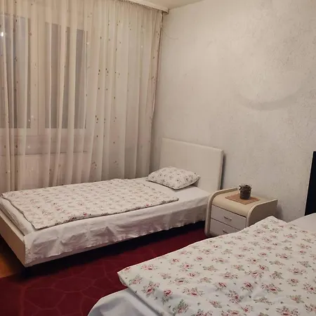 Parklake 4 With 6 Beds Accomodates 9 People Entire Apartment *