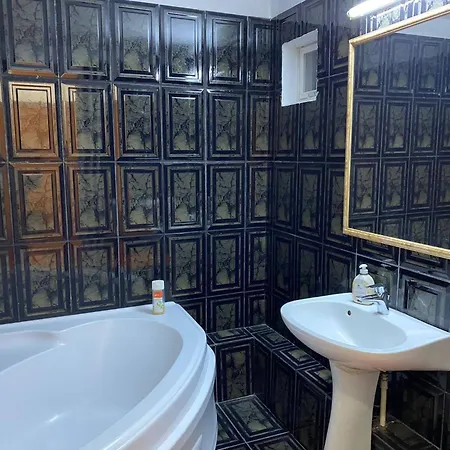 Apartment Parklake 4 With 6 Beds Accomodates 9 People Entire Bucharest
