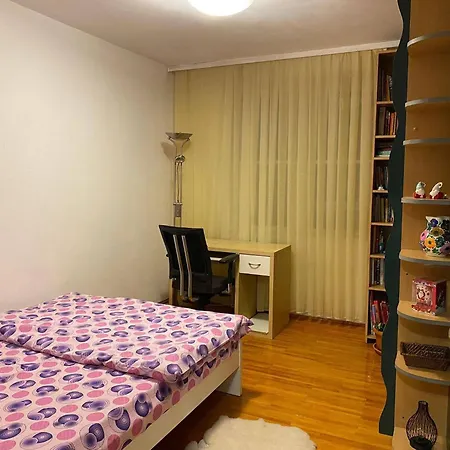 Parklake 4 With 6 Beds Accomodates 9 People Entire Apartment Bukarest