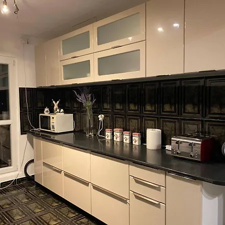 Parklake 4 With 6 Beds Accomodates 9 People Entire شقة بوخارست