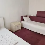 Parklake 4 With 6 Beds Accomodates 9 People Entire 公寓