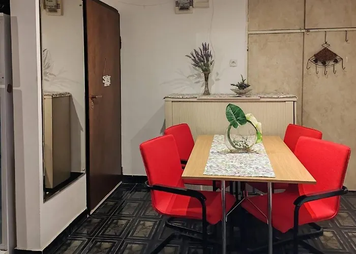 Parklake 4 With 6 Beds Accomodates 9 People Entire * Bukareszt