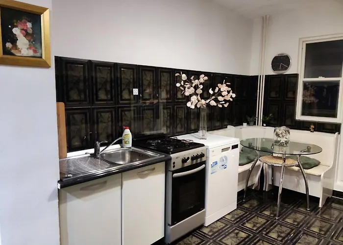 Apartament Parklake 4 With 6 Beds Accomodates 9 People Entire *